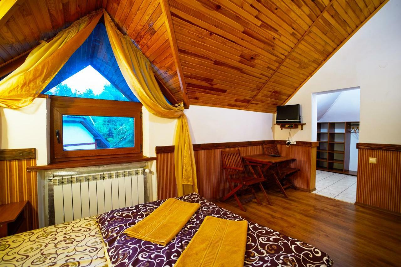 12 Місяців-Травень Hotel Slavske Exterior photo