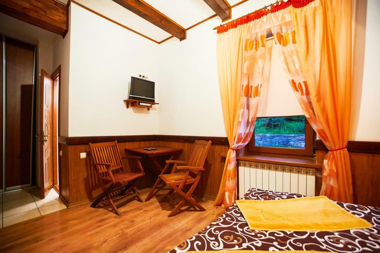 12 Місяців-Травень Hotel Slavske Exterior photo